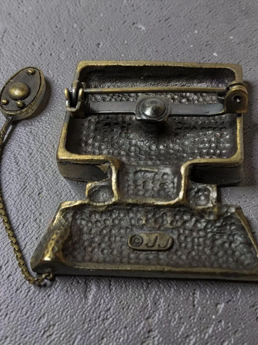 vintage jj jonette iridescent pewter computer with mouse brooch